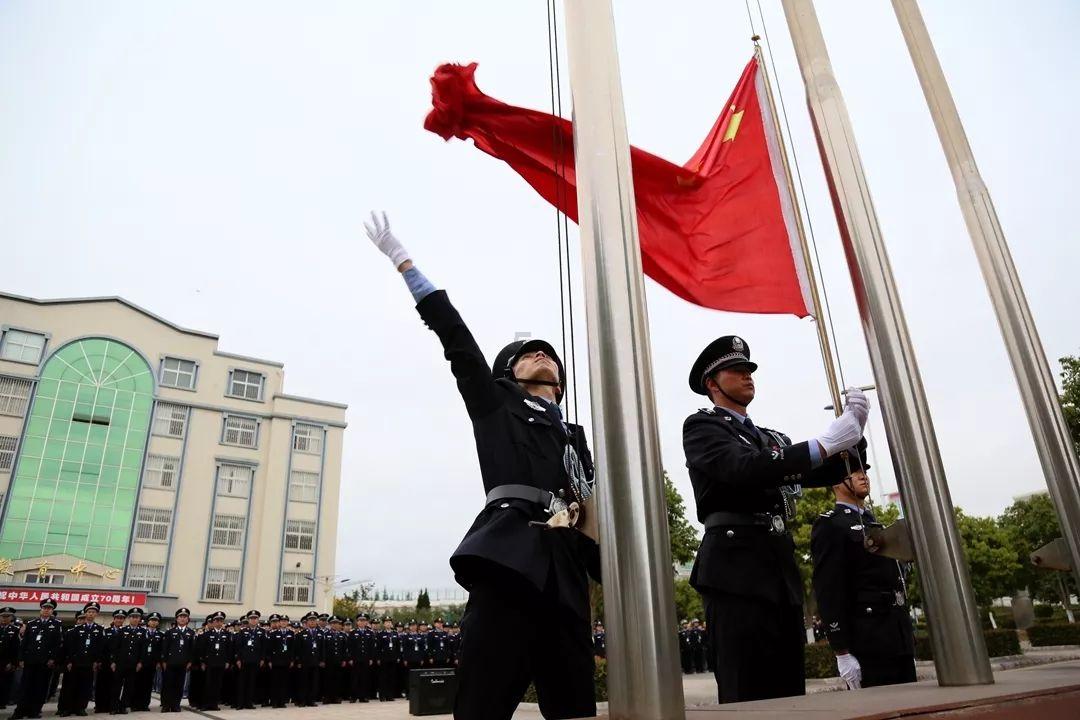 逃出上锁的现代房间4